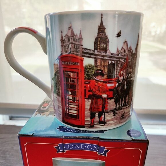 London Guards Coffee Mug New in Box. Fine China Dishwasher & Microwave Safe - Picture 2 of 5